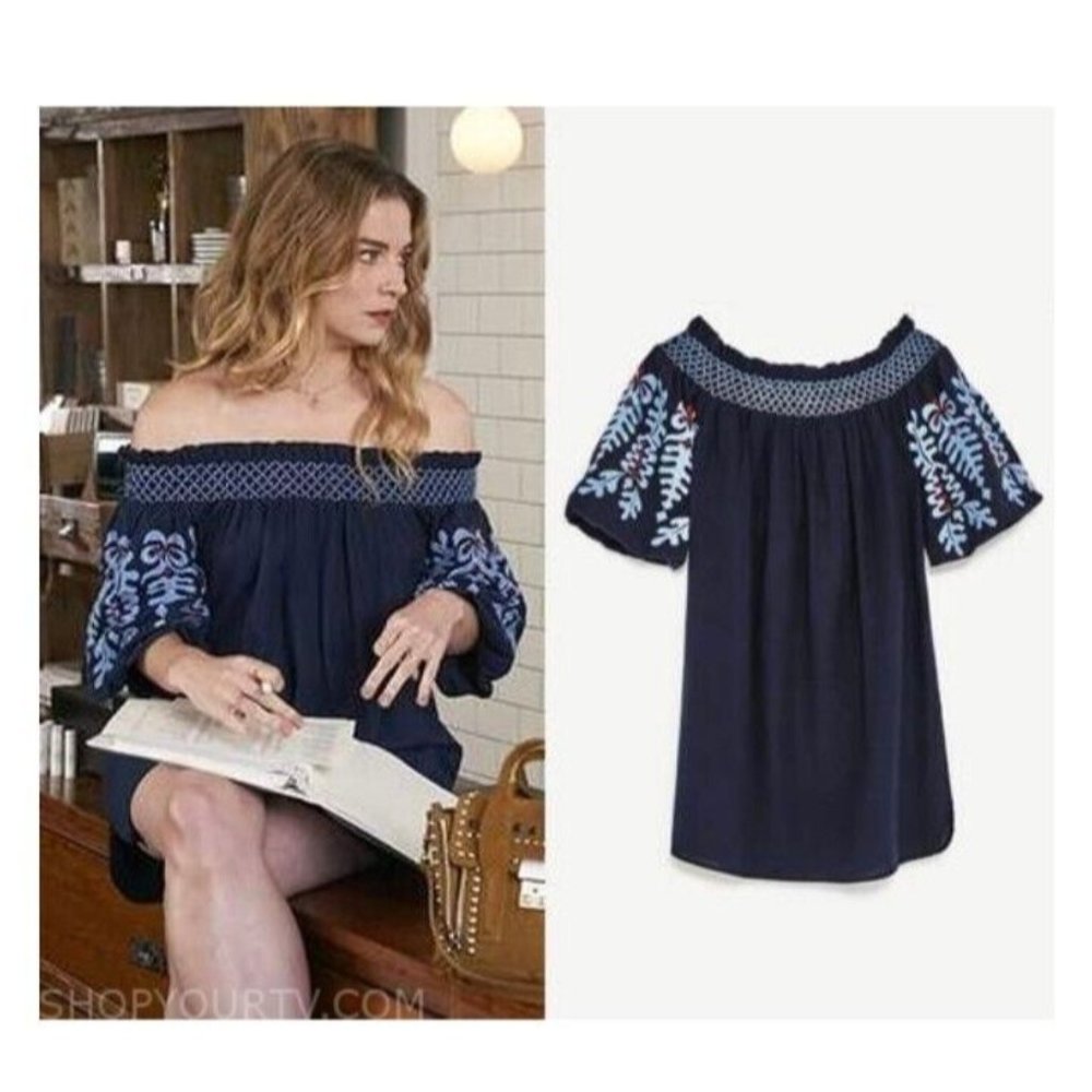 Zara off the shoulder puff sleeve blue dress blogger favorite Alexis Rose  SMALL